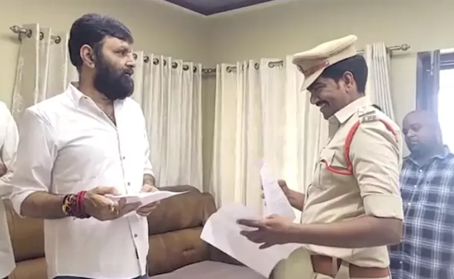 SI Sacked For Going Soft Towards Kodali Nani