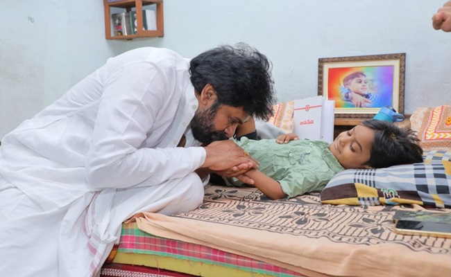 Pawan Kalyan's Young Fan 'Gabbar Singh' Niranjan Passes Away