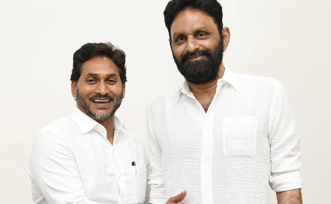 Kodali Meets Jagan, Ends Rumours On Party Change