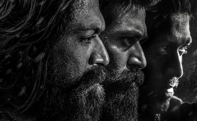 Yash's Toxic Advance Booking On A Rage