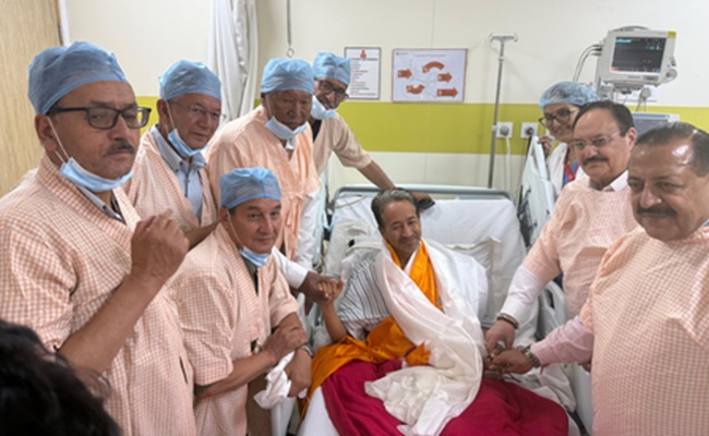 Sonum Wangchuk ends hunger strike after 26 days