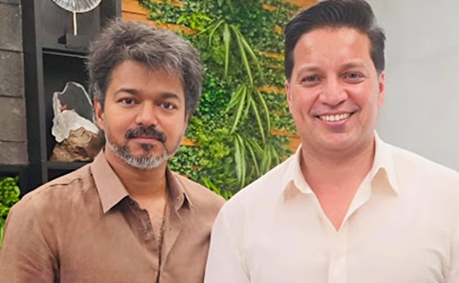 Buzz: Vijay's Bodyguard to Get a Plum Govt Post?