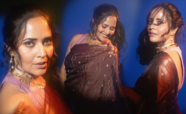 HOT: Anasuya Raises the Style Bar in a Brown Saree