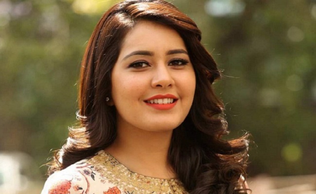 Raashii Khanna gushes about receiving special gift from Rajinikanth