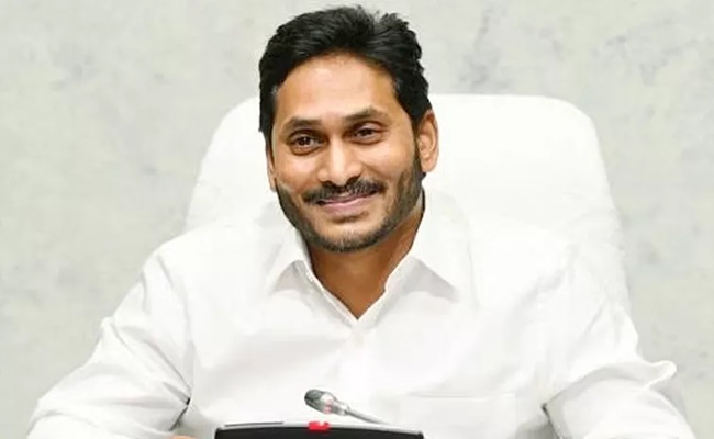 Jagan To Bring Back Neglected Seniors Back Into YSRCP
