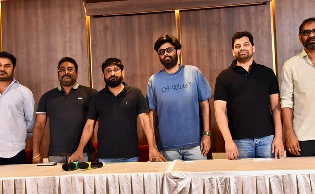 Do Not Hold Press Meets To Crack Jokes: Producers