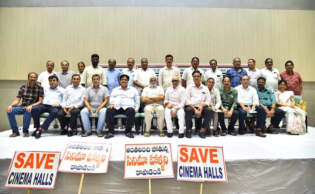 Exhibitors' Ultimatum Puts Peddi Release Under Threat
