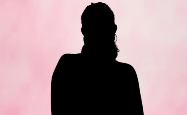 Heroine Has the Craze, but Her Manager Runs the Business!
