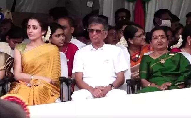 Trisha Sits With Vijay's Parents, Sparks Fresh Buzz