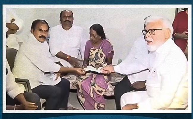 YSRCP Escalates Sai Krishna Episode, Pays Ex Gratia To Mother