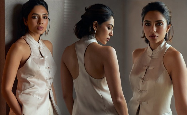 HOT: Akkineni Bahu In Contemporary Ethnic Fusion