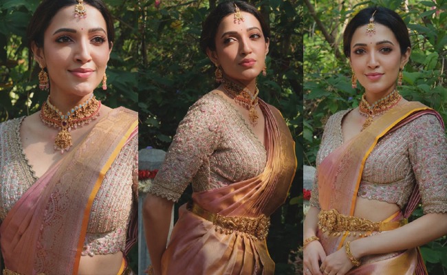 HOT: Miss Shetty In Traditional Grace
