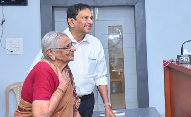 94-Year-Old Andhra Woman Gives Up US Passport, Wants To Die As Indian