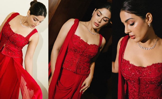 HOT: Menon Radiates Elegance In Red
