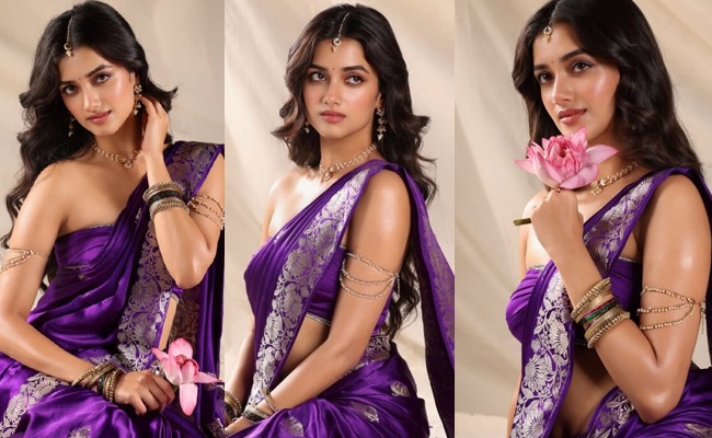 HOT: Lenin Beauty Stuns In Purple Saree