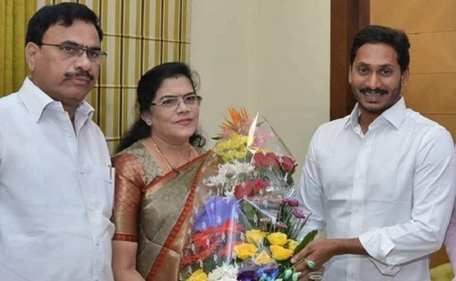 Buzz: Former Union Minister To Join YCP?