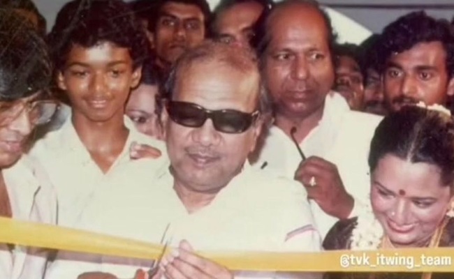 DMK Supporters Attack Ram Gopal Varma