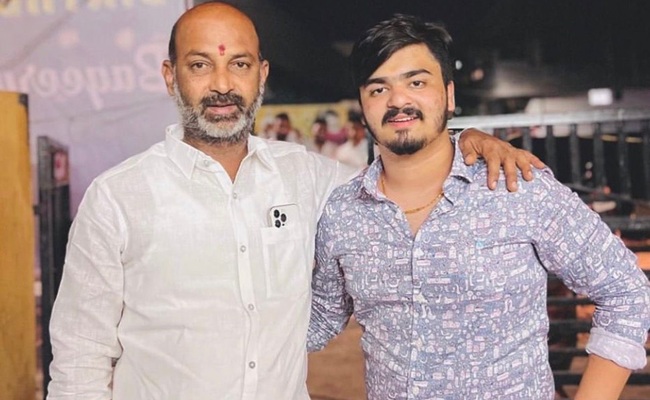 Shocking Video: Bandi Sanjay's Son Re-Exposed