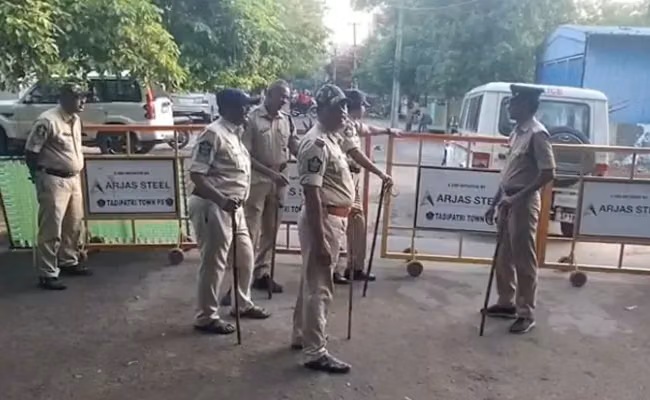 Tadipatri tense, as Kethireddy, JC confront again!