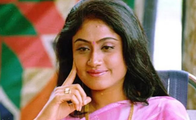 Vijayashanti Ignores Revanth, Has Hotline With Delhi?