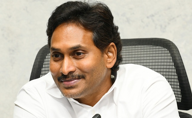 AP Cops Using FBI Identity to Remove Social Media Posts?