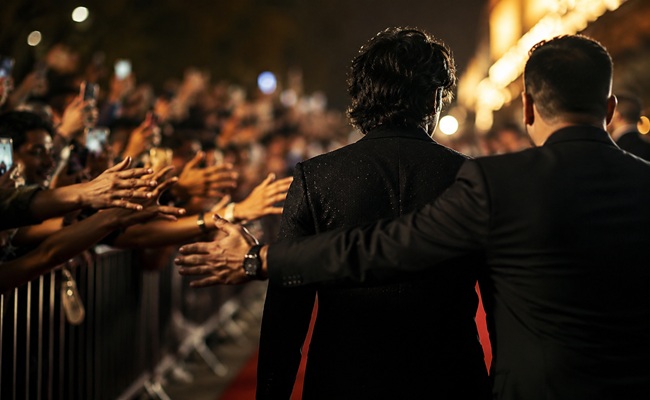 Hero's Stardom Suffers Due to Manager’s Control?