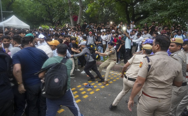 Telugu Parties' Strange Politics Over CJP Protest