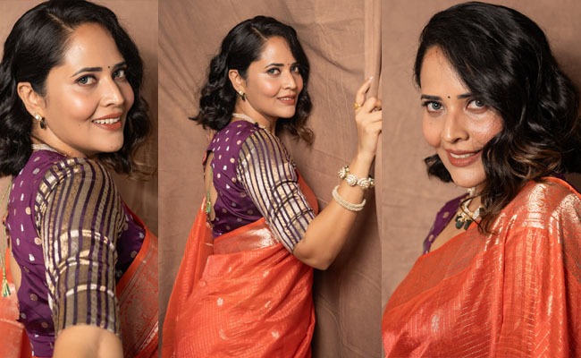 HOT: Saree Beauty In Elegant Style