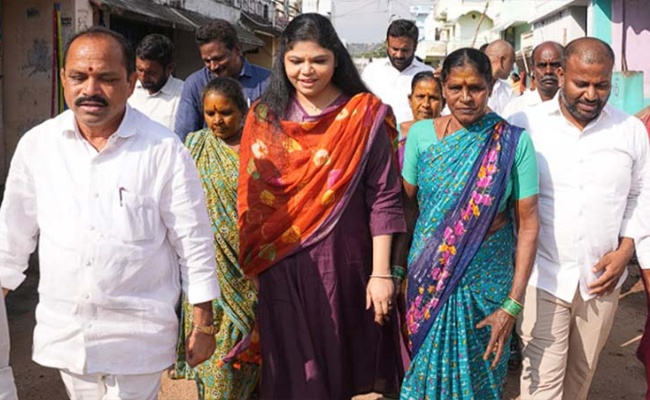 Botsa Grooming Daughter for Next Elections?