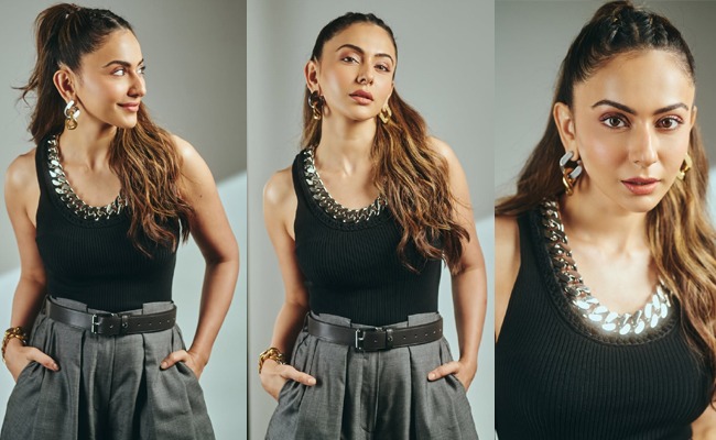 HOT: Ever Young Lady's Sporty Chic Look