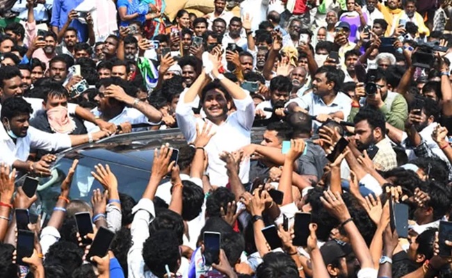 Jagan to Put Up a Big Show in Srikakulam