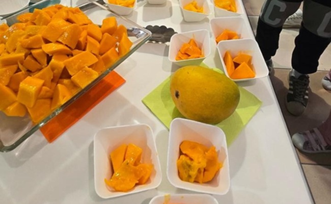 US: Anxious wait ends as Indian mangoes arrive in Seattle stores